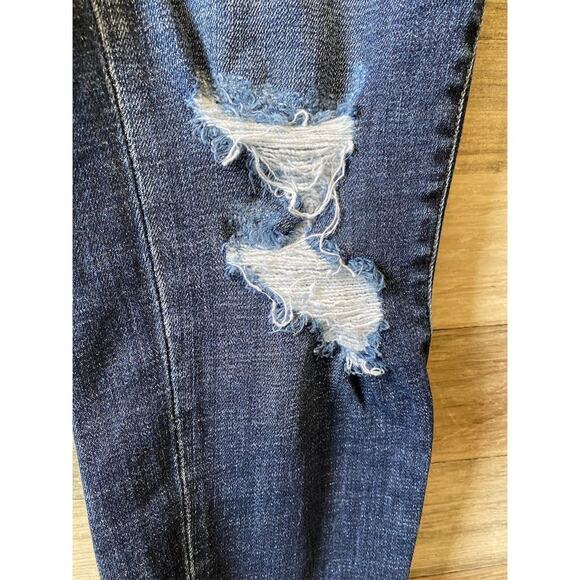 KanCan Women's Mid-Rise Distressed Cropped Denim Jeans Blue Size 13/30 Casual - Picture 3 of 16